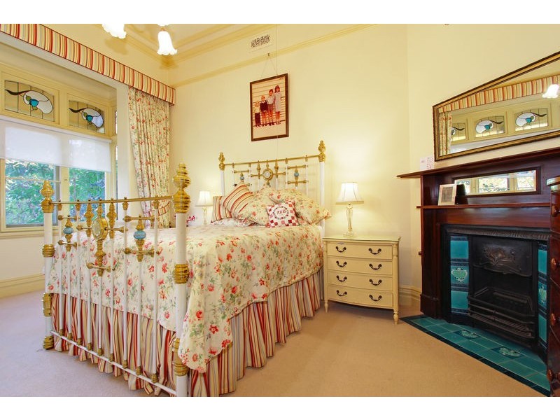 60 Wattle Valley Road, Canterbury VIC 3126