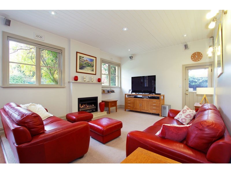 60 Wattle Valley Road, Canterbury VIC 3126