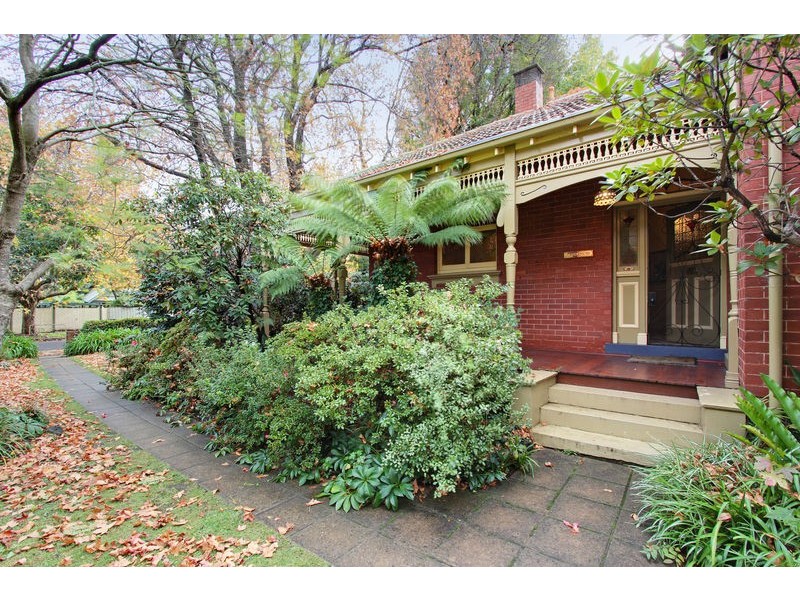 60 Wattle Valley Road, Canterbury VIC 3126