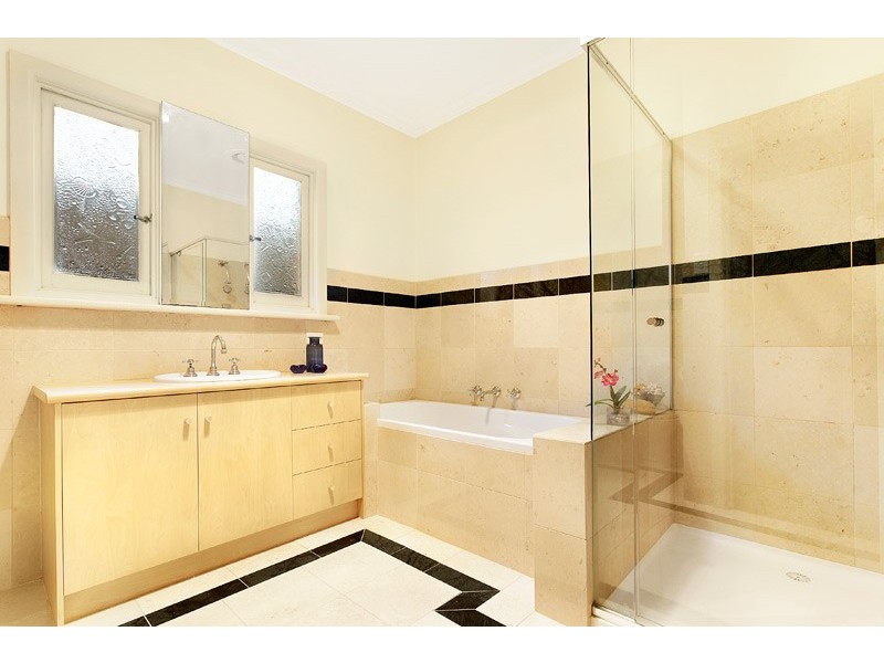 122 Hill Road, Balwyn North VIC 3104