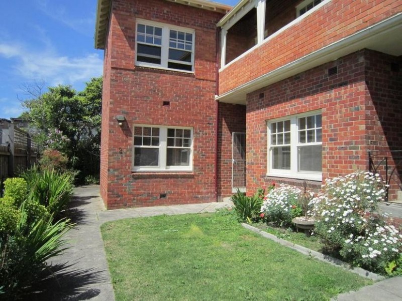 2/2 Florence Avenue, Kew VIC 3101
