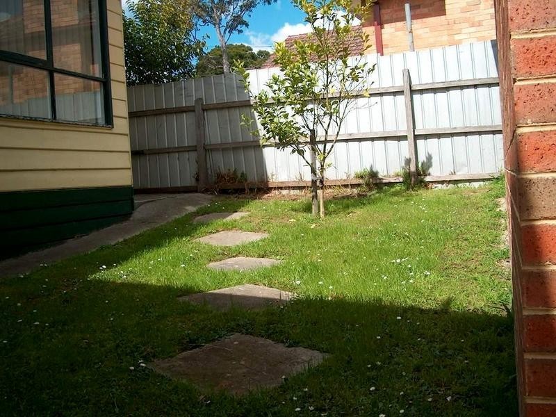 2 Crow Street, Burwood East VIC 3151