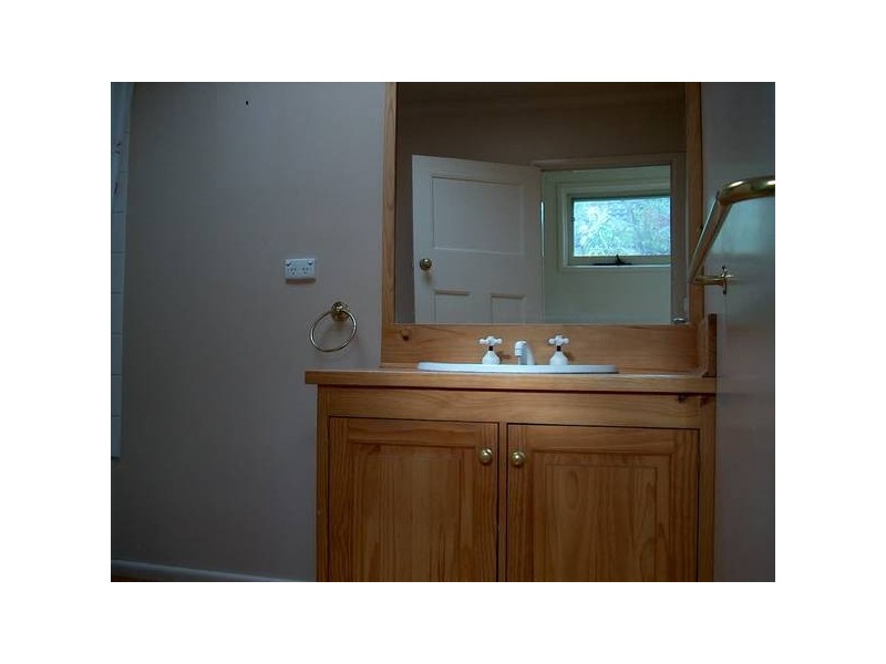 18 Thomas Street, Camberwell VIC 3124