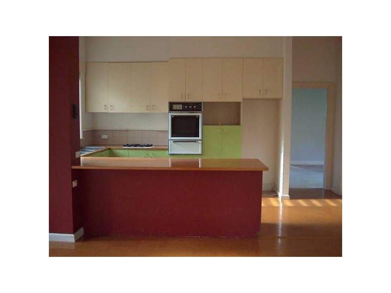 18 Thomas Street, Camberwell VIC 3124