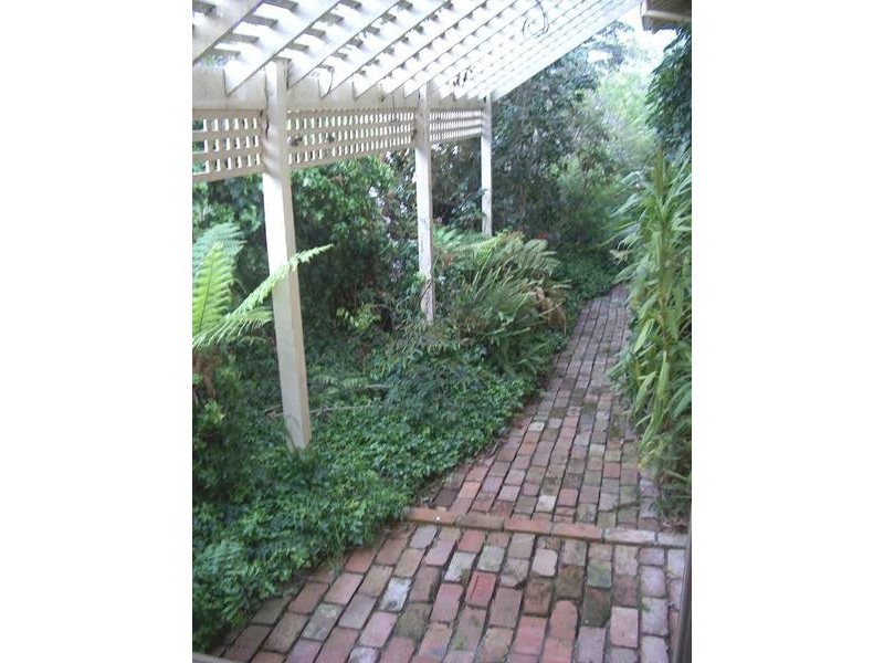 18 Thomas Street, Camberwell VIC 3124