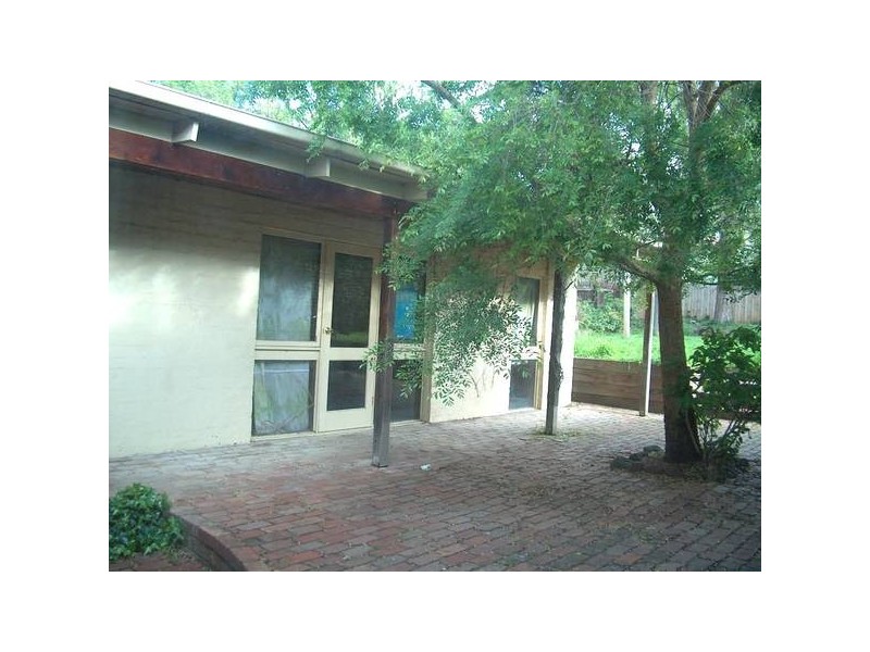 18 Thomas Street, Camberwell VIC 3124