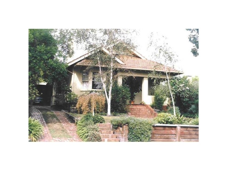 18 Thomas Street, Camberwell VIC 3124