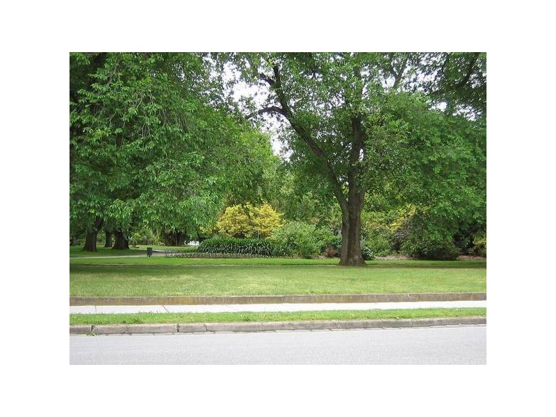 3/8 Nyora
Street, Malvern East VIC 3145