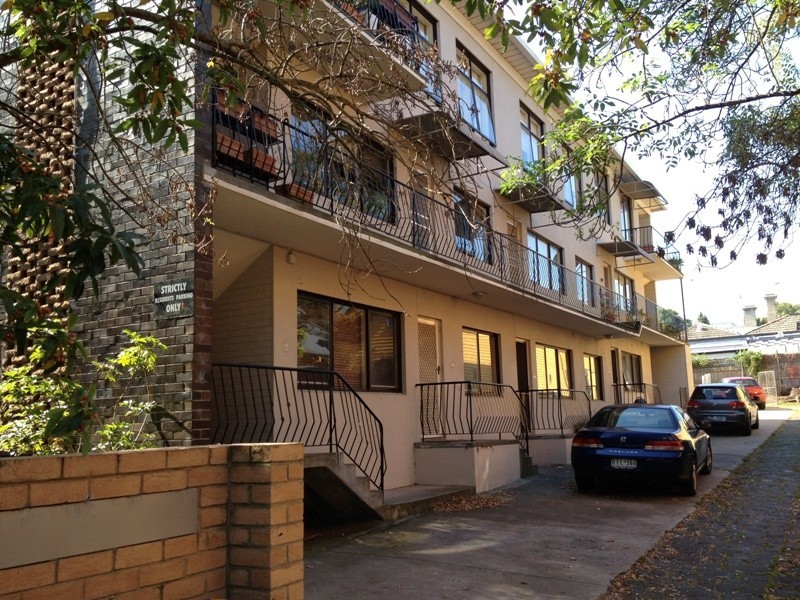 2/35 Elphin Grove, Hawthorn VIC 3122