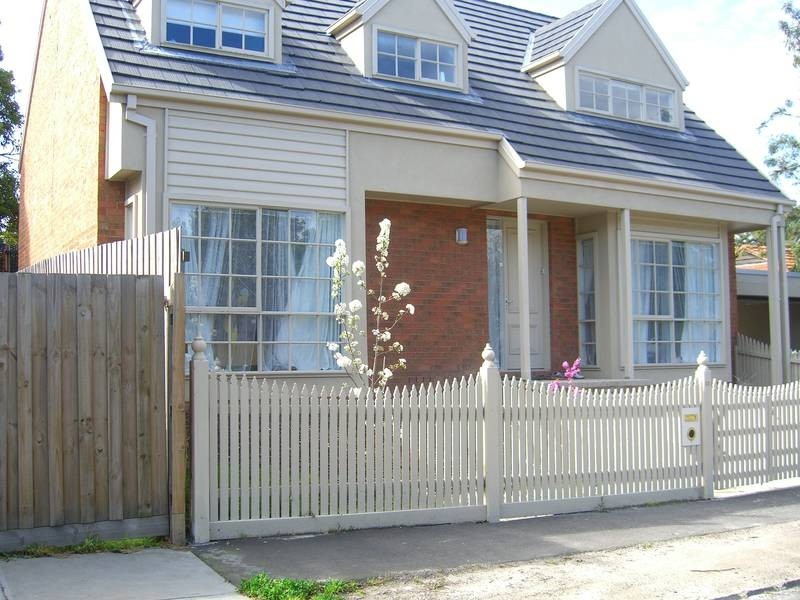 1A Middle Road, Camberwell VIC 3124