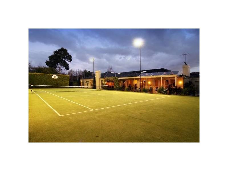 Alexandra Avenue, Canterbury VIC 3126