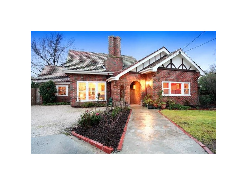 Karana Place, Glen Iris VIC 3146