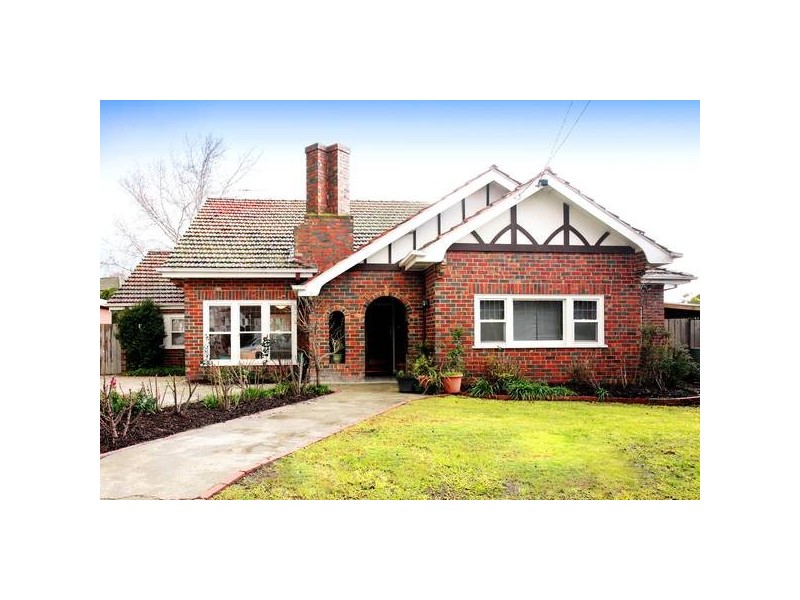 Karana Place, Glen Iris VIC 3146