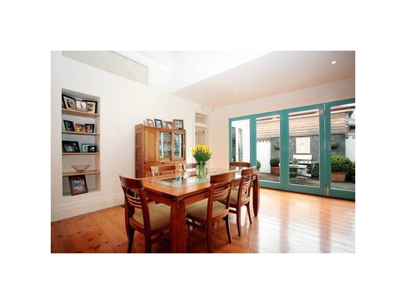 122 Windsor Cres, Surrey Hills VIC 3127