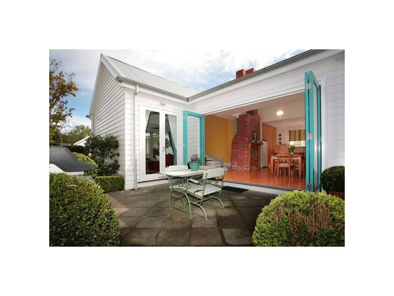 122 Windsor Cres, Surrey Hills VIC 3127