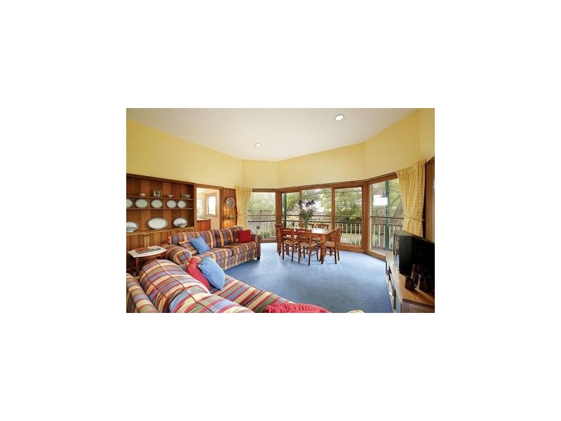 25 Selwyn St, Canterbury VIC 3126