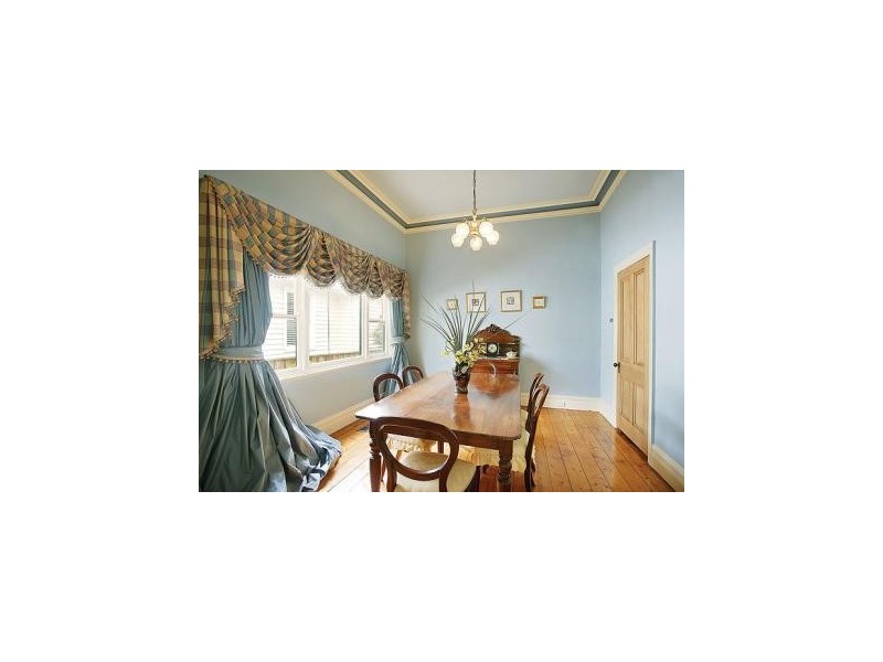 25 Selwyn St, Canterbury VIC 3126