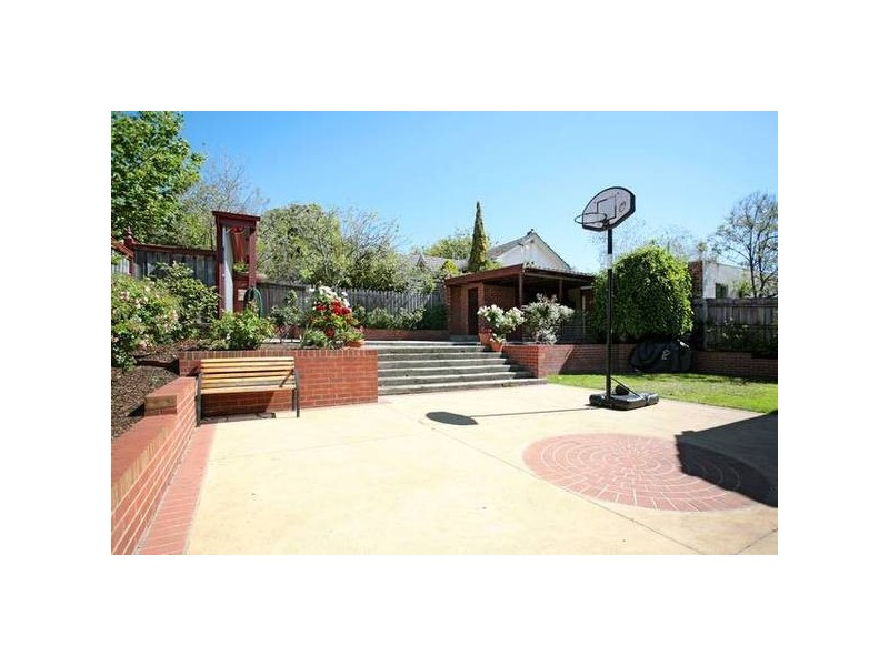 242 Canterbury rd, Canterbury VIC 3126