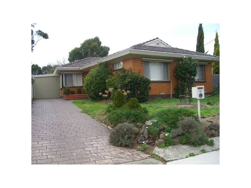13 Weber Cres, Burwood East VIC 3151