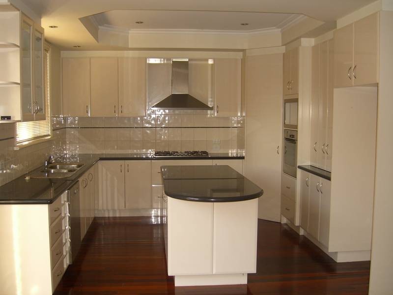 16 Fisher St, Malvern East VIC 3145