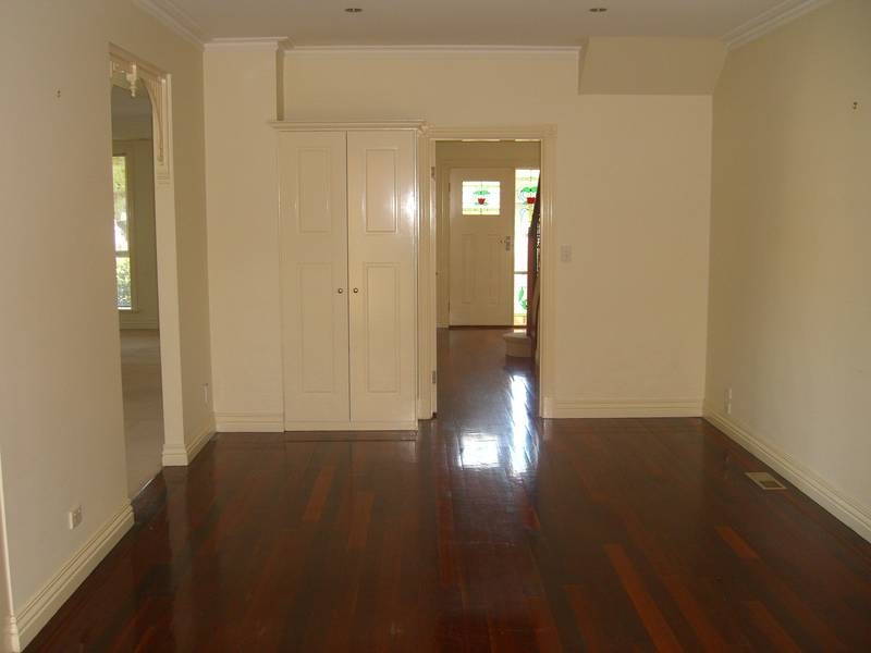 16 Fisher St, Malvern East VIC 3145