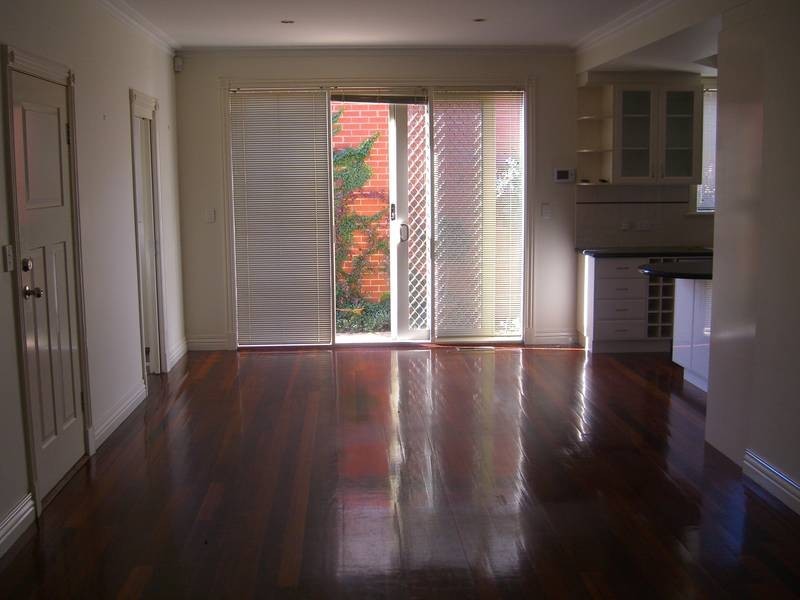 16 Fisher St, Malvern East VIC 3145