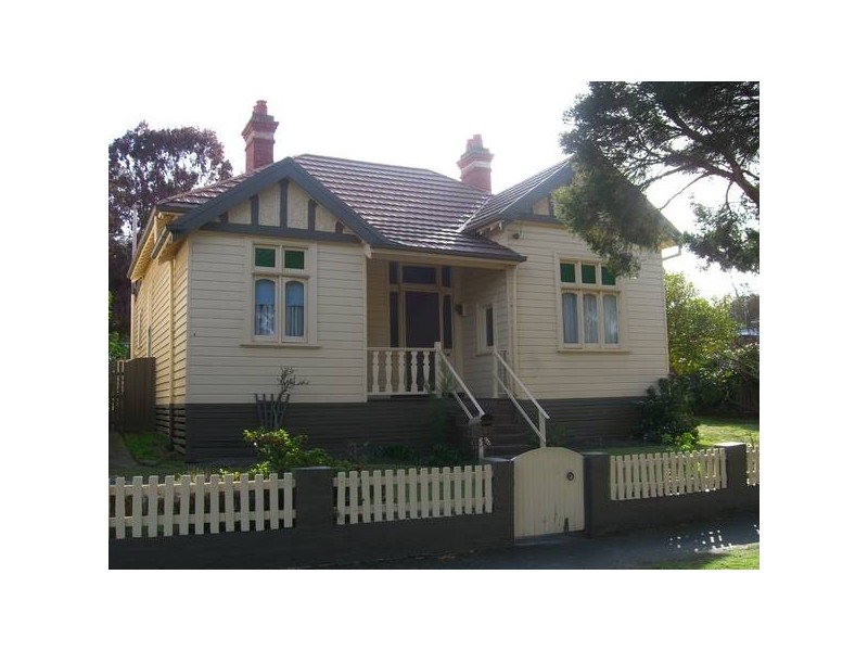 23 Wandin Rd, Camberwell VIC 3124
