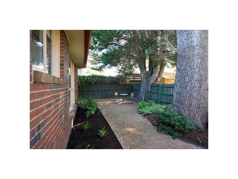 2/5 Payne Street, Surrey Hills VIC 3127