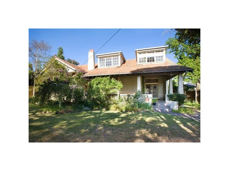 10 Mountain Grove, Kew VIC 3101