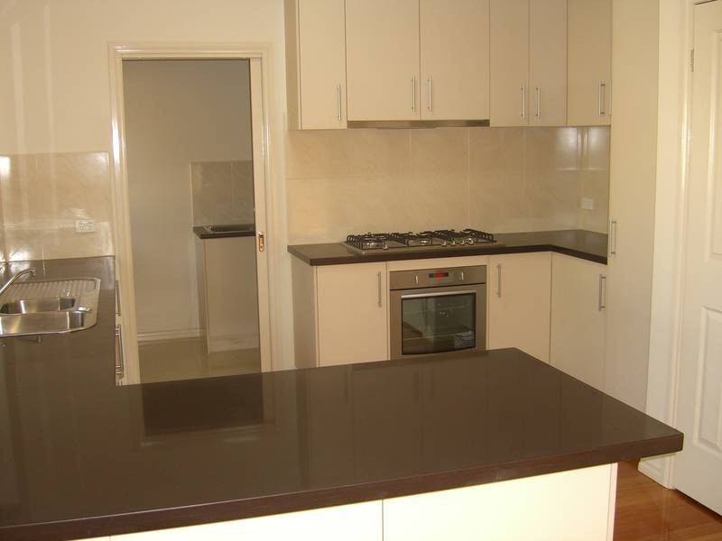 2/10 Stephens St, Burwood VIC 3125