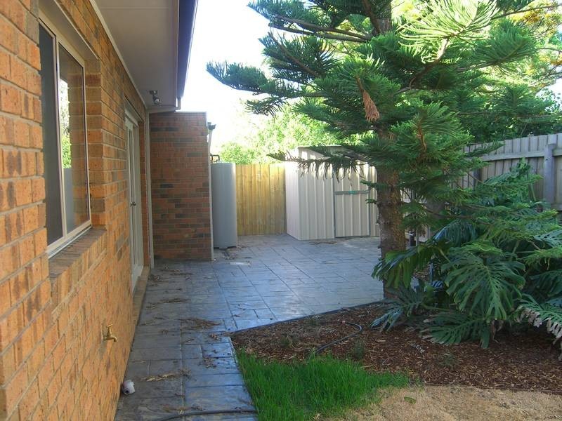 2/10 Stephens St, Burwood VIC 3125
