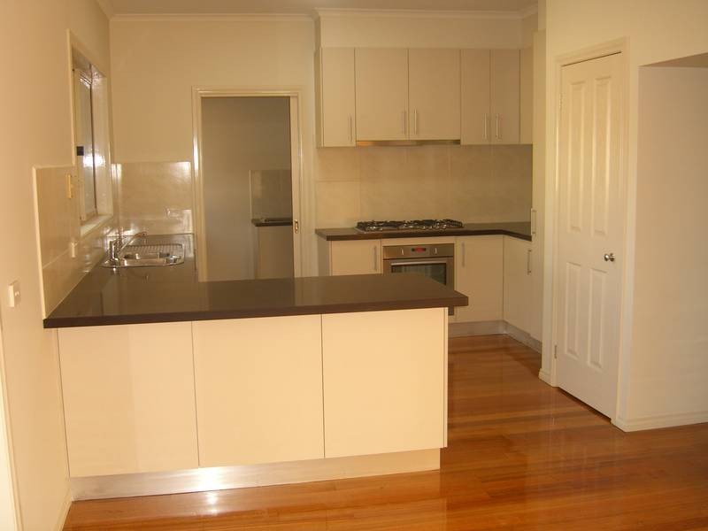 2/10 Stephens St, Burwood VIC 3125