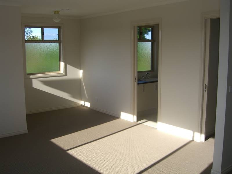 2/10 Stephens St, Burwood VIC 3125