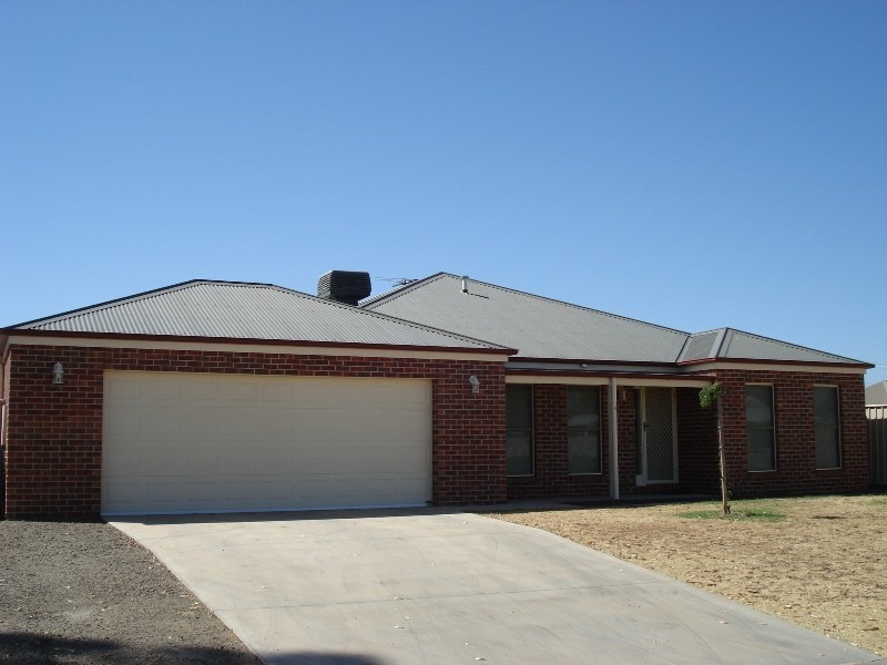 6 Wing Crescent, Mulwala NSW 2647