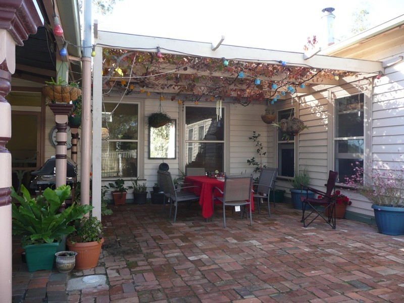 9 Irvine Parade, Yarrawonga VIC 3730