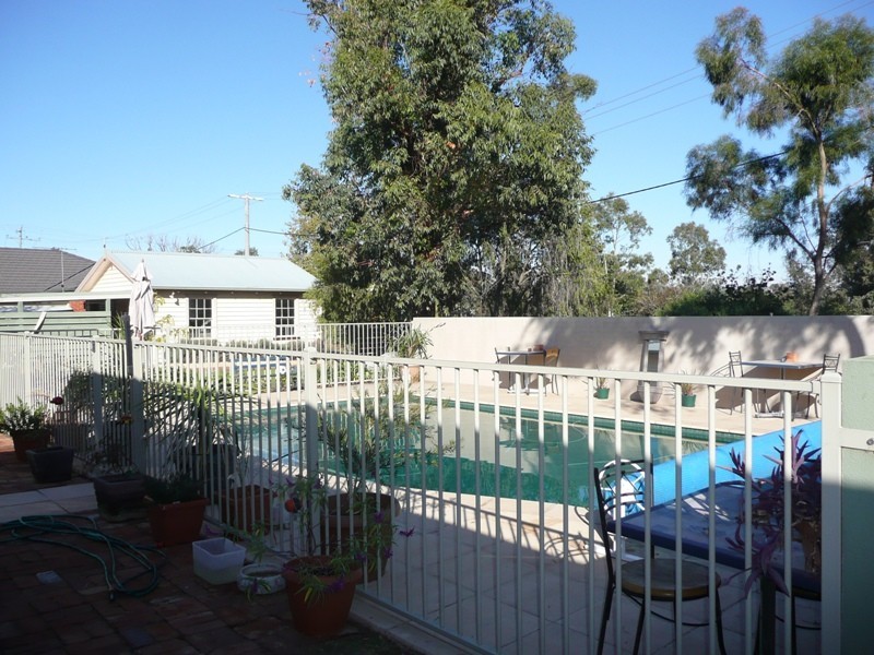 9 Irvine Parade, Yarrawonga VIC 3730