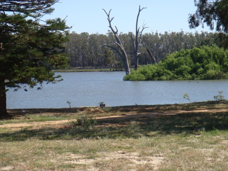 2 & 4 Graham Avenue, Bundalong VIC 3730