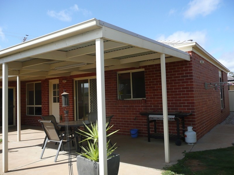 9 Anglers Close, Mulwala NSW 2647
