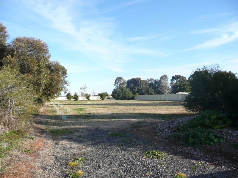 49A South Road, Yarrawonga VIC 3730