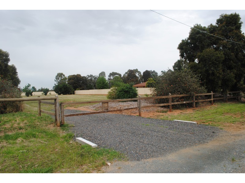 49A South Road, Yarrawonga VIC 3730