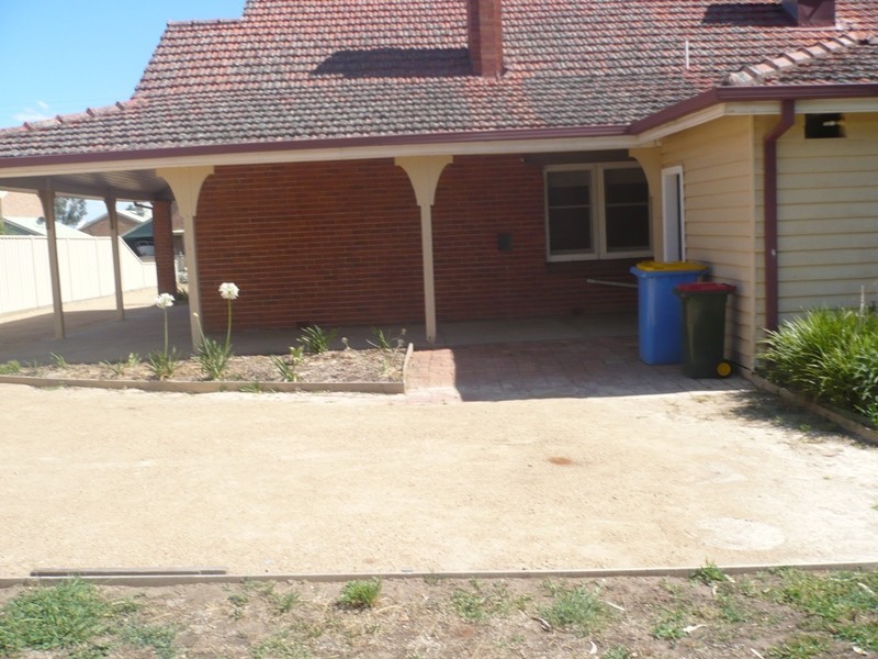 4 Piper Street, Yarrawonga VIC 3730