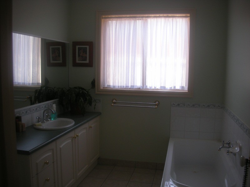 4 Fields Avenue, Yarrawonga VIC 3730