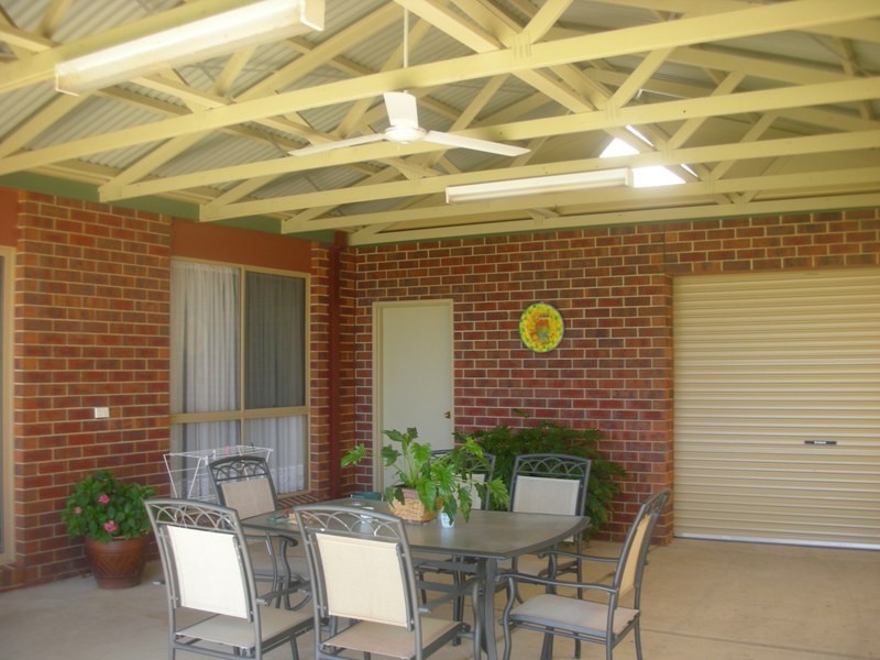 4 Fields Avenue, Yarrawonga VIC 3730