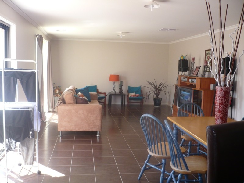 33 Irvine Parade, Yarrawonga NSW 2850