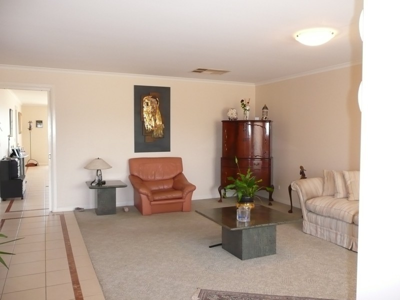 54 Steneker Crescent, Yarrawonga VIC 3730