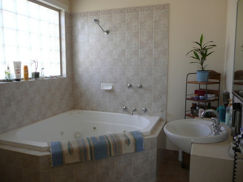 54 Steneker Crescent, Yarrawonga VIC 3730