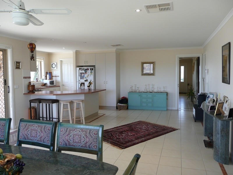 54 Steneker Crescent, Yarrawonga VIC 3730