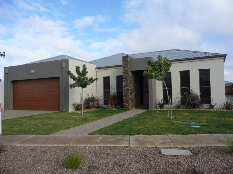 1/9 Fiona Drive, Yarrawonga VIC 3730