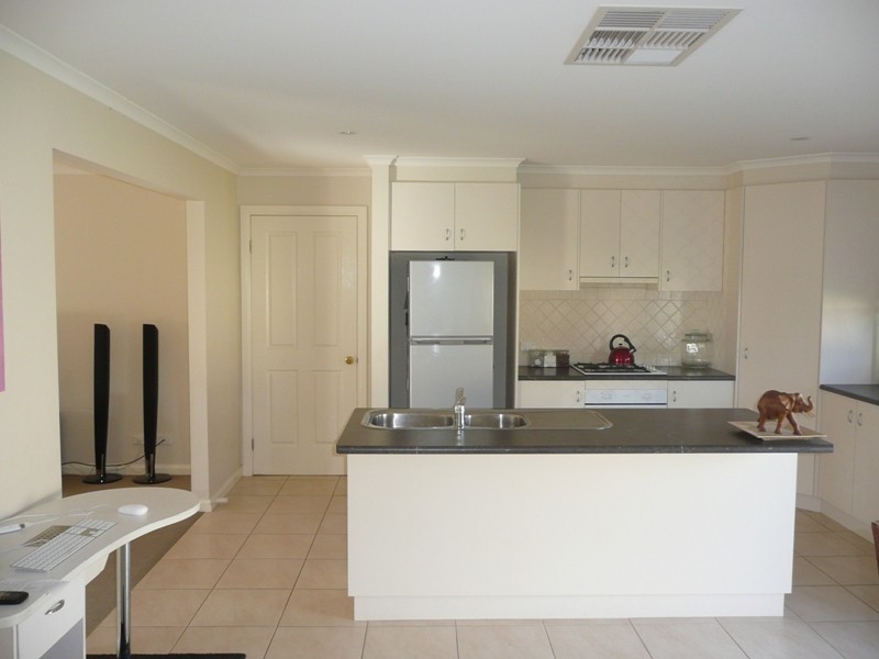 1 Champagne Crescent, Yarrawonga VIC 3730