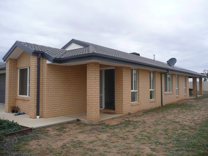 2 Chisnall Court, Yarrawonga VIC 3730